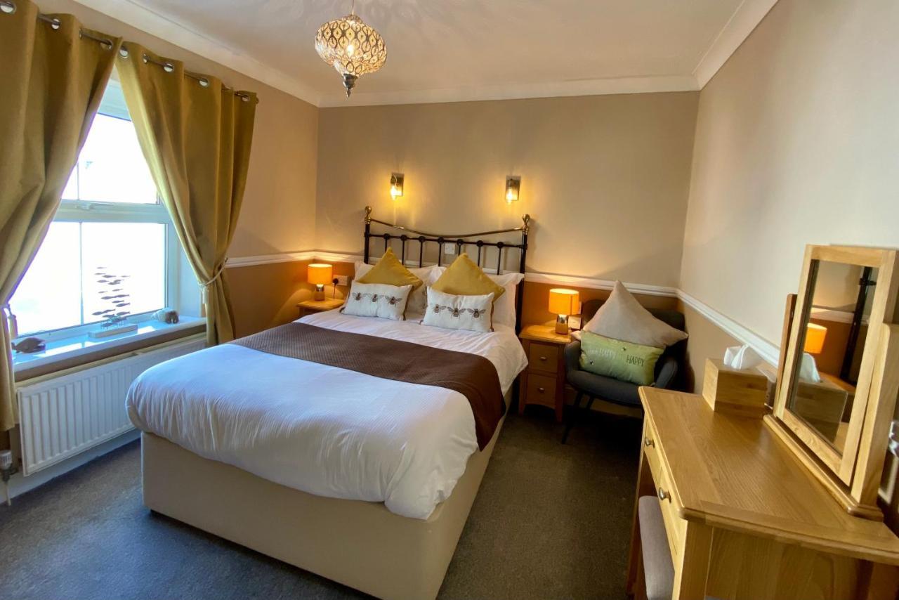 Sunny Bank Guest House Tenby Habitación foto